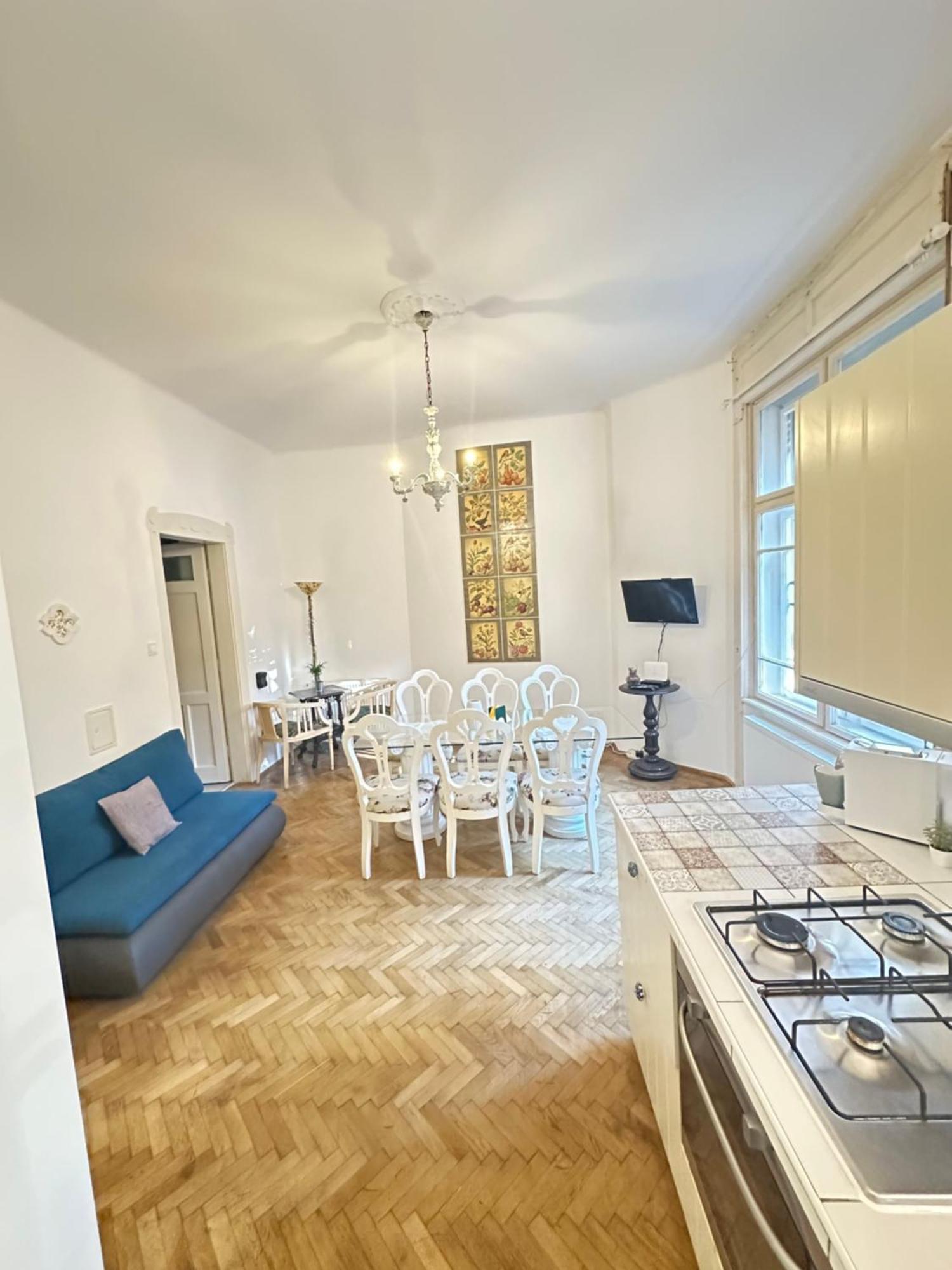 Heritage Harmony With Free Parking Budapest Esterno foto